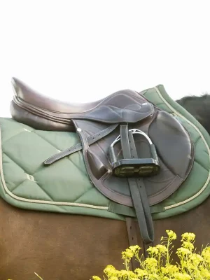Back on Track Nights Collection Schabracke Dressur - Olivgrün , Warmblut Neue Ware
