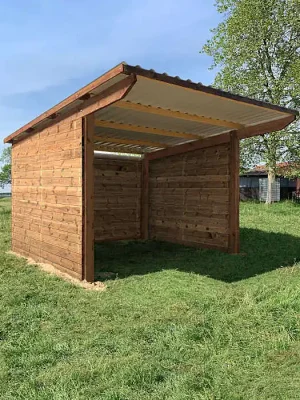 Weidehütte, Offenstall - 3,50 x 3,50 m mit Vollholzwand und Windschutznetz  »  251110_1-W3 Highlight